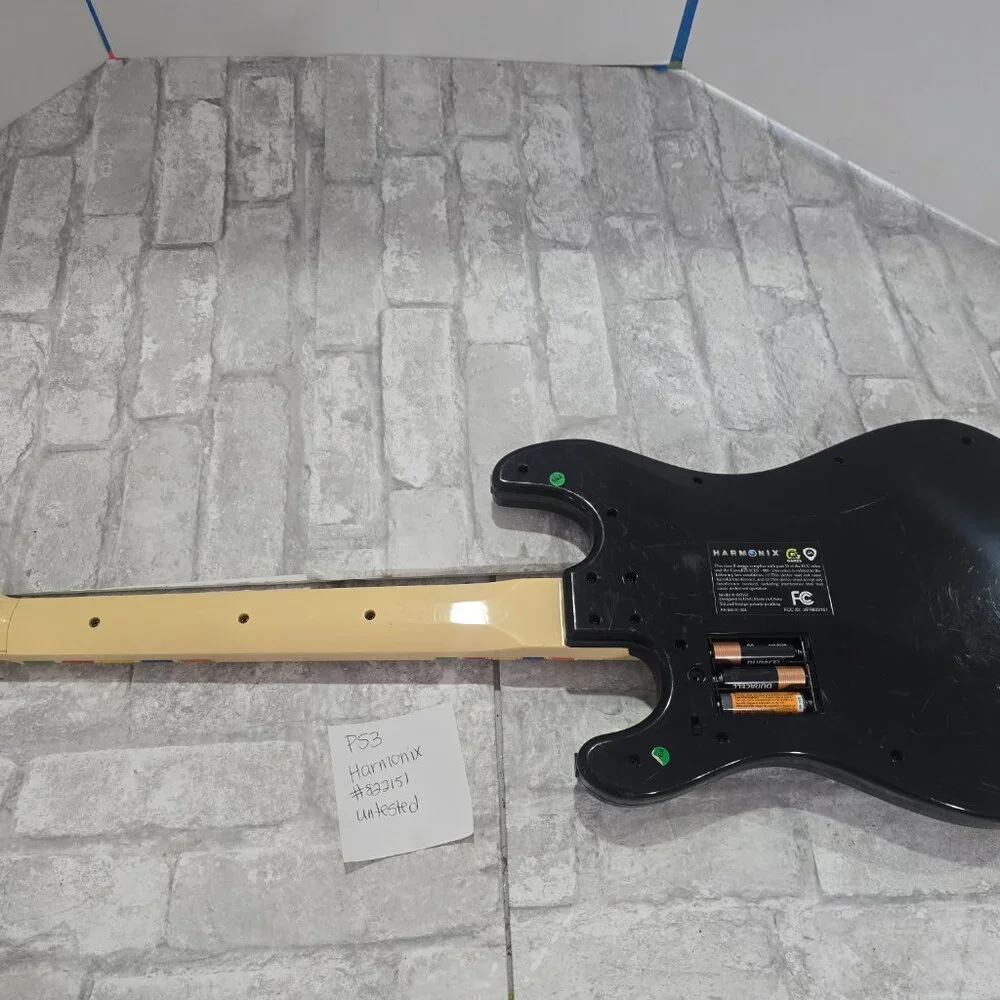 Harmonix Fender Stratocaster Wireless Guitar PS3 Not Tested 22151 For Parts Only